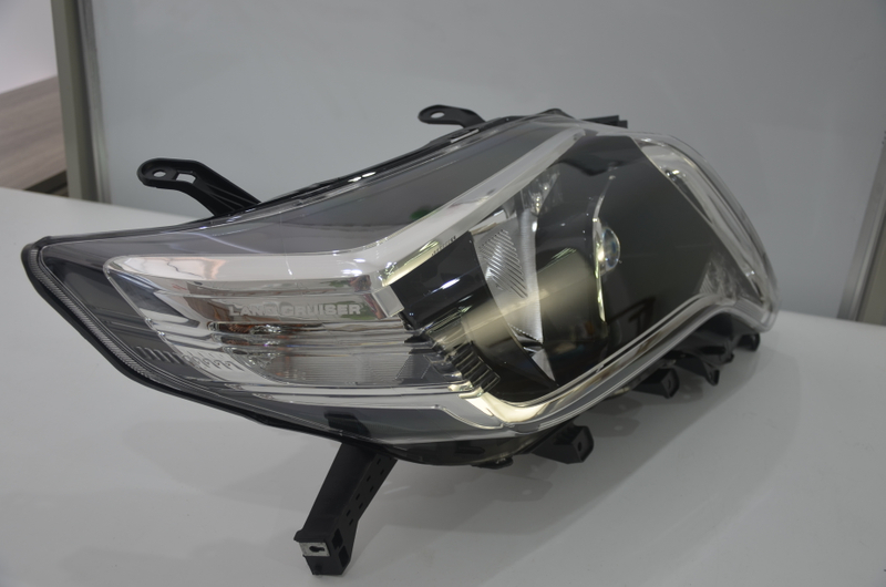 Brand New Wholesale Front Headlight Manufacturer Prado Xenon for 2014-2015 Years